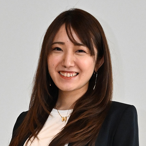 西川 真梨子